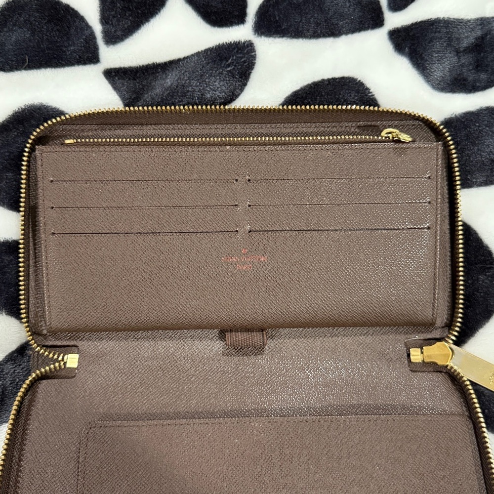 Louis Vuitton Damier Ebene Organizer Zippy Wallet - Picture 15 of 16